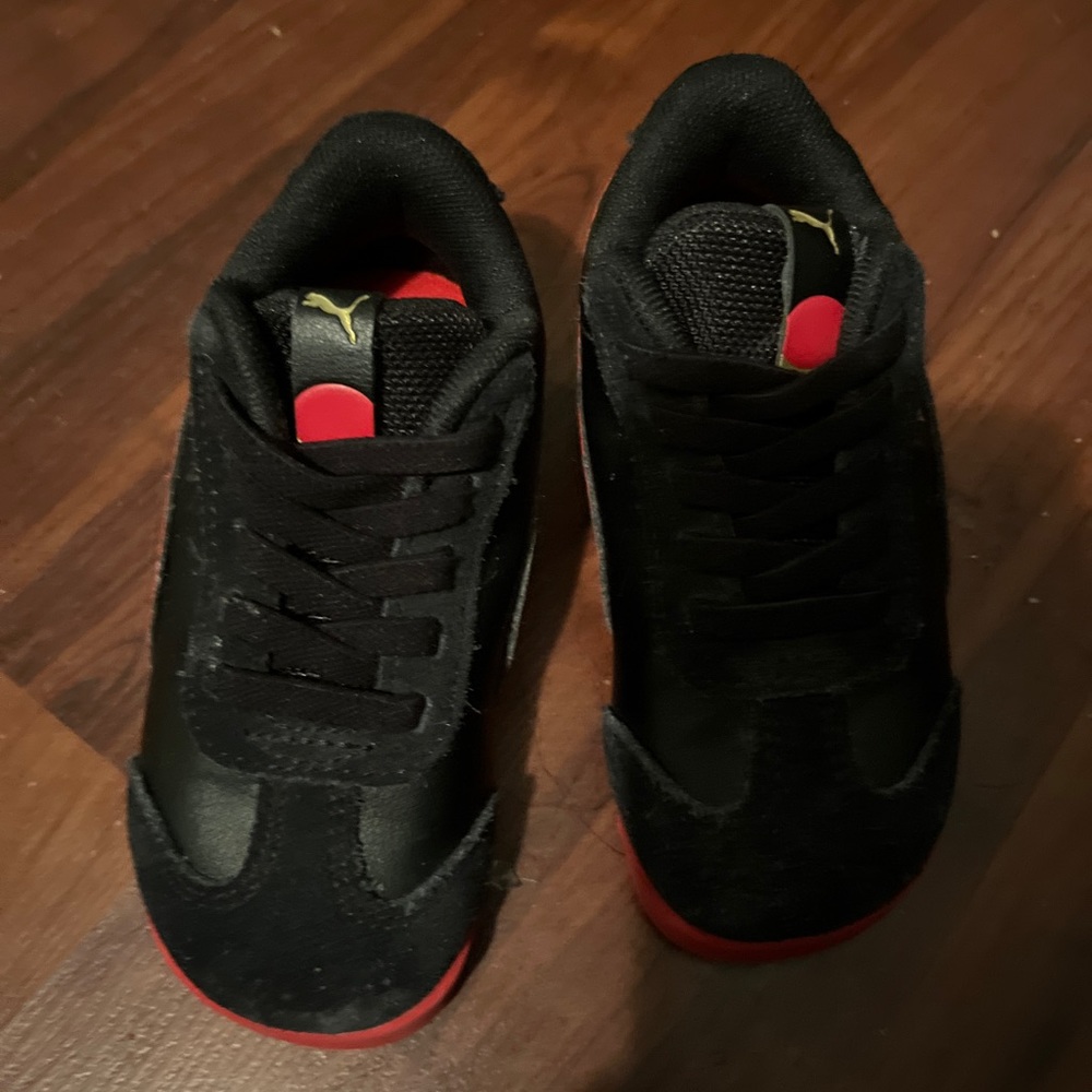 Boys Puma sneakers